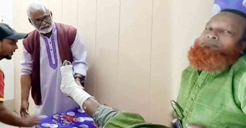 মানুষের বিপদে পাশে থাকতে চাই