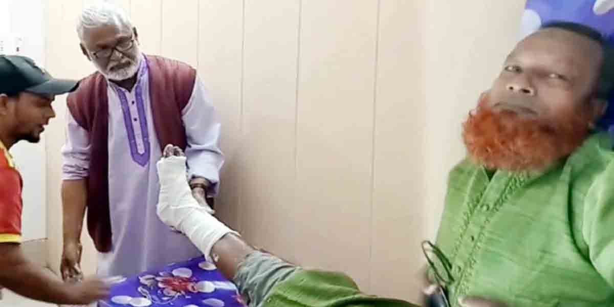 মানুষের বিপদে পাশে থাকতে চাই