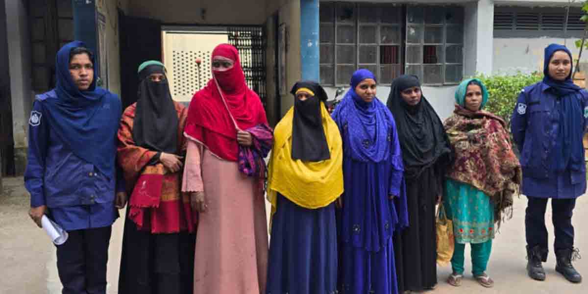 মাত্র ‎২৪ ঘন্টায় ১৪ জন ওয়ারেন্টভুক্ত আসামী গ্রেফতার করার সাফল্য অর্জন করলো বেলকুচি থানা পুলিশ