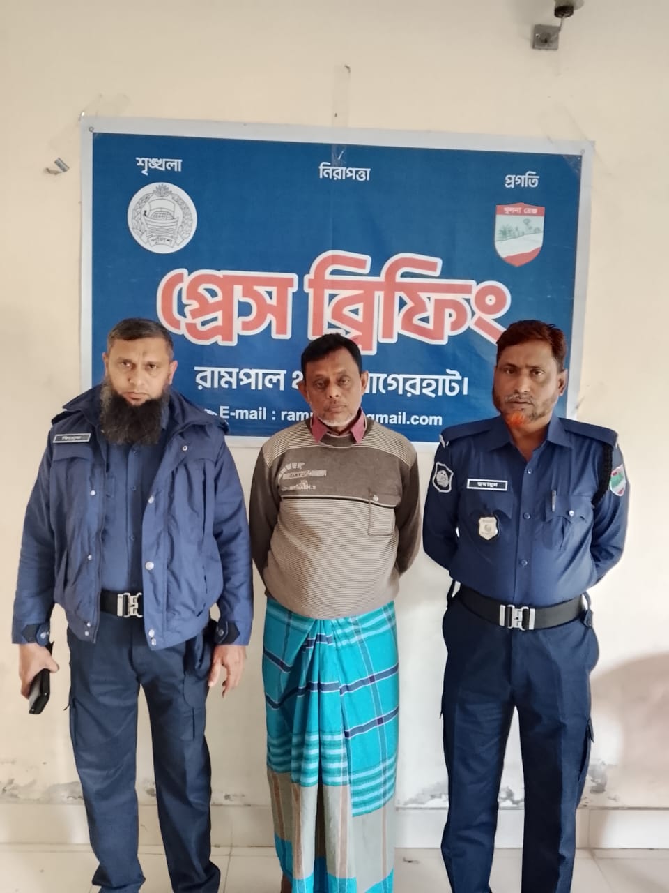 ডেভিল হান্ট ফেজ-২’ অভিযানে ইউনিয়ন আওয়ামী লীগের সাধারণ সম্পাদক গ্রেপ্তার