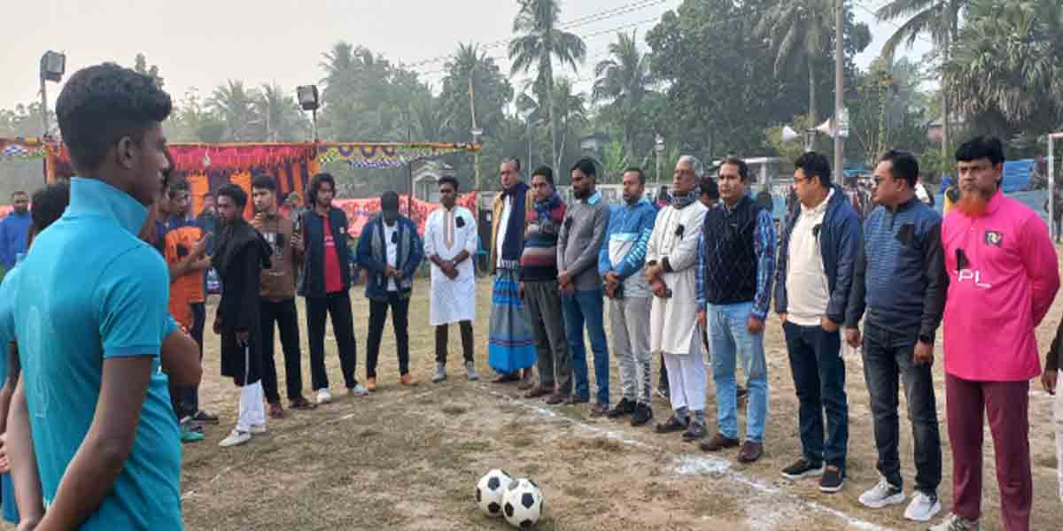 ব্যতিক্রমধর্মী ফুটবল খেলার আয়োজন করে সবার প্রশংসায় ভাসছে কালীগঞ্জের ফ্রেন্ডস ফাউন্ডেশন
